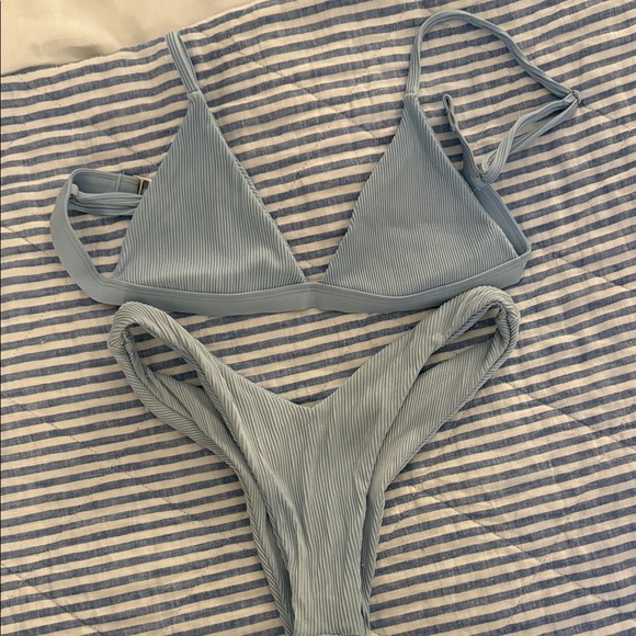 Stylish Blue Ribbed Bikini Set - Picture 1 of 1